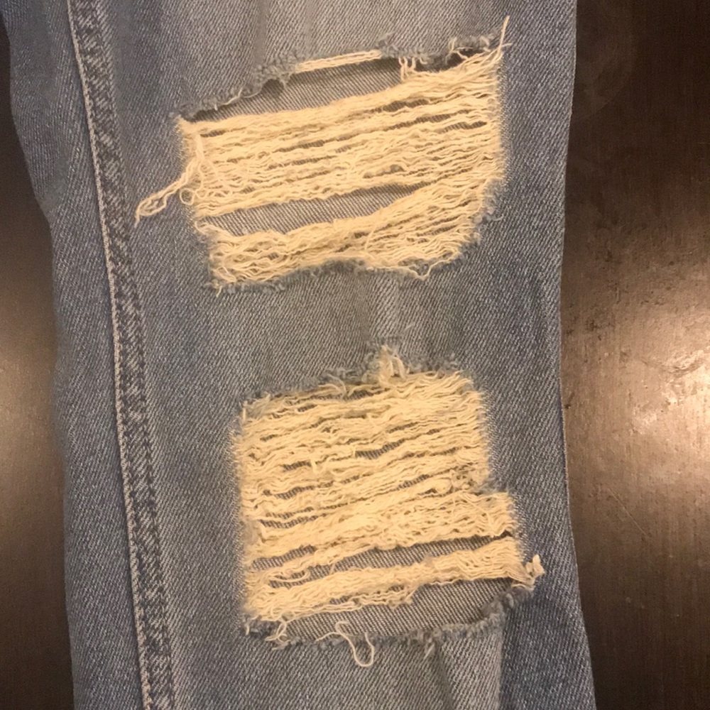 Hollister ripped high rise super skinny jeans - Picture 2 of 4